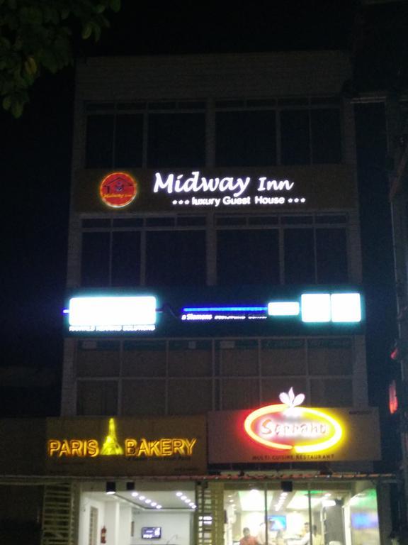 Midway Inn Бхубанешвар Екстериор снимка