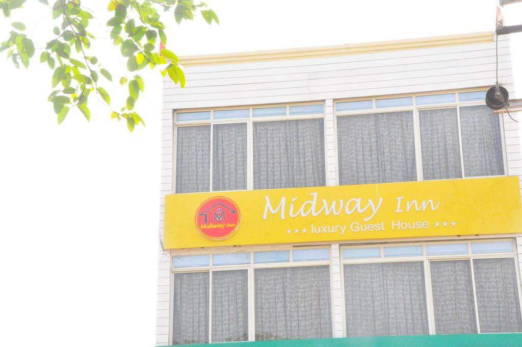 Midway Inn Бхубанешвар Екстериор снимка